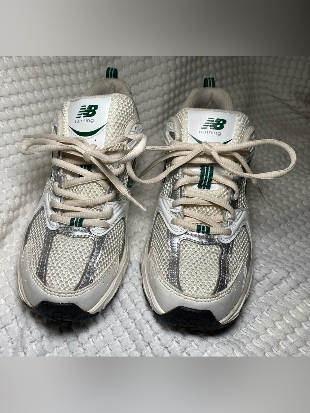New Balance 530 Sea Salt and Green Marsh - Picture 3 of 7